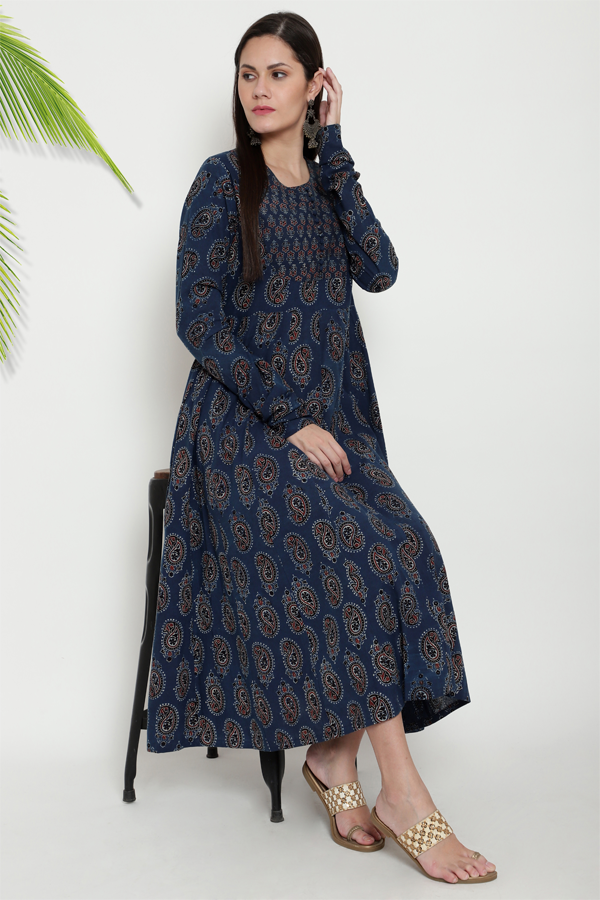 Buy Okhai Acclaim Pure Cotton Ajrakh Wrap Dress For Women Online –  Okhaistore